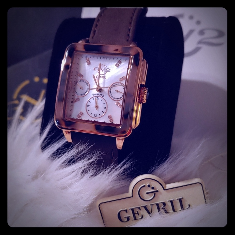 Gv2 Gevril Womans watch model 9225
